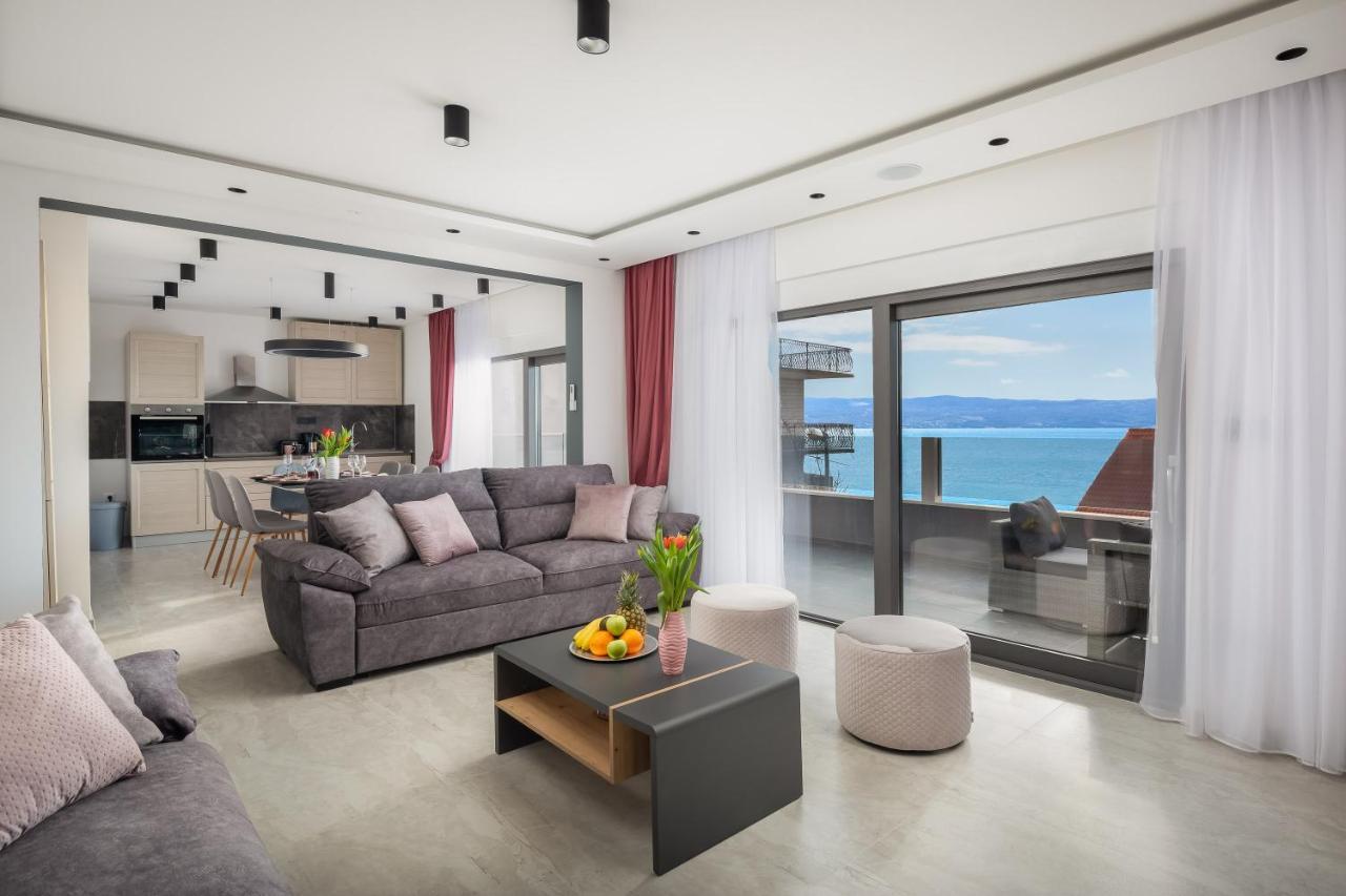 Luxury Apartment Lorena - Private Heated Pool - 耶塞尼采 外观 照片