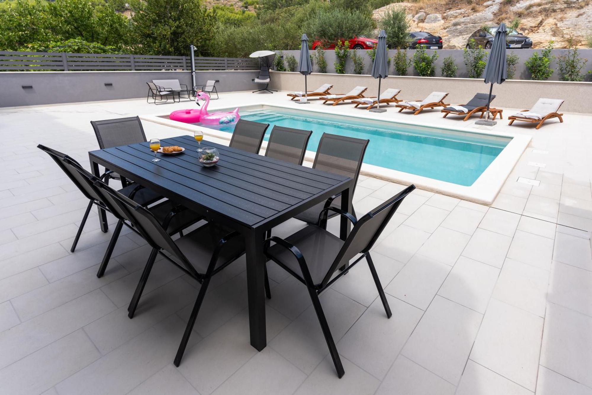Luxury Apartment Lorena - Private Heated Pool - 耶塞尼采 外观 照片